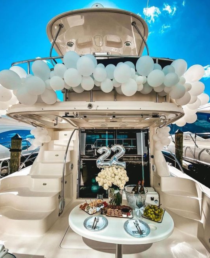 Aurora Sky Yacht